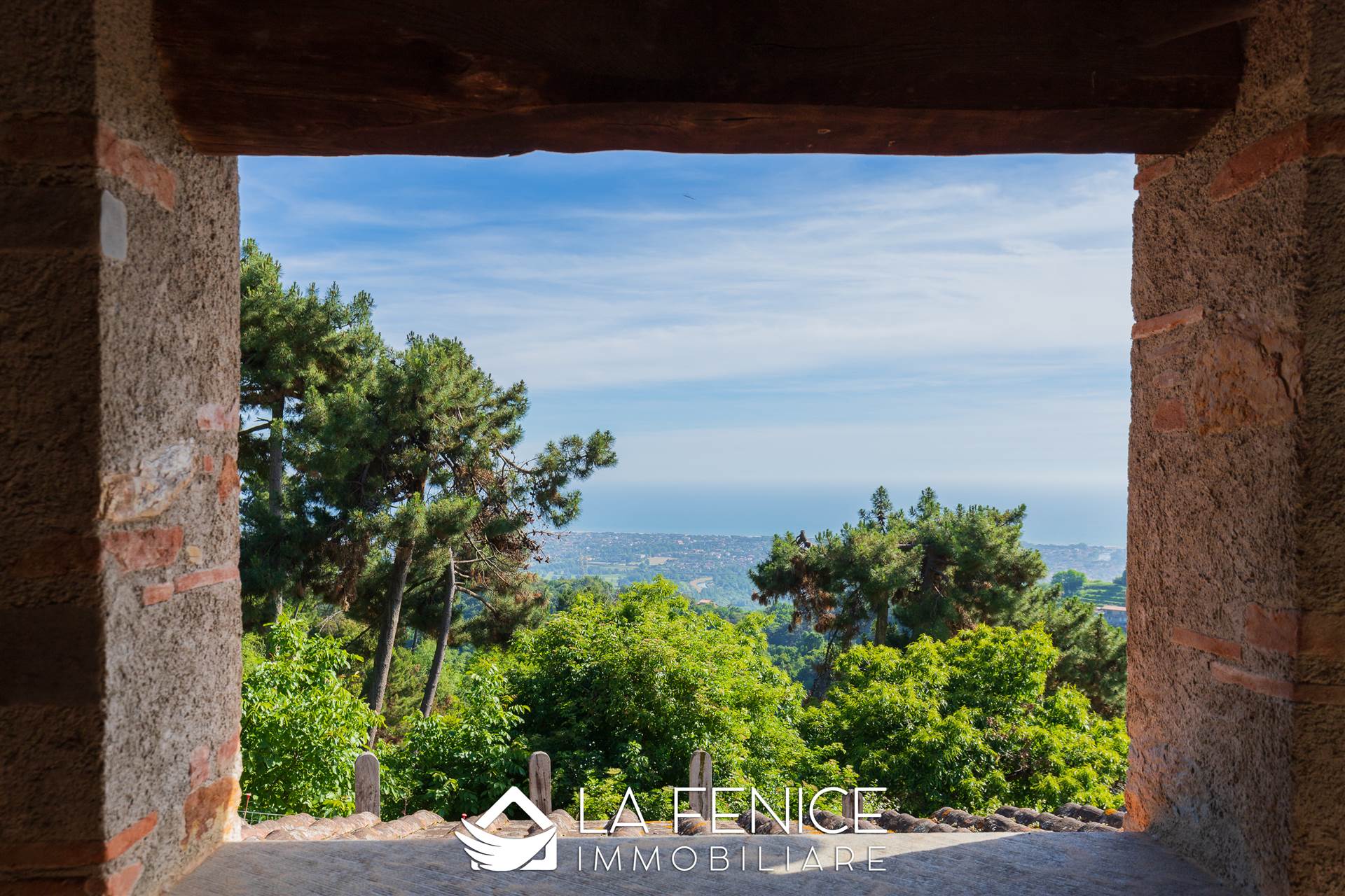 Villa a Montignoso con 8 locali di 400 m2 - Foto