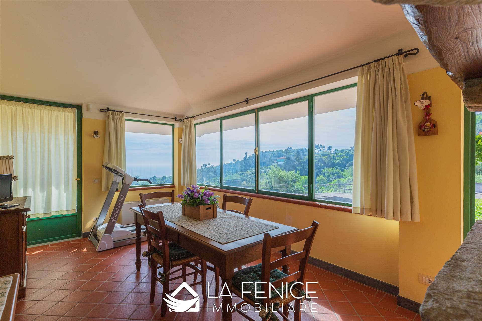 Villa a Montignoso con 8 locali di 400 m2 - Foto