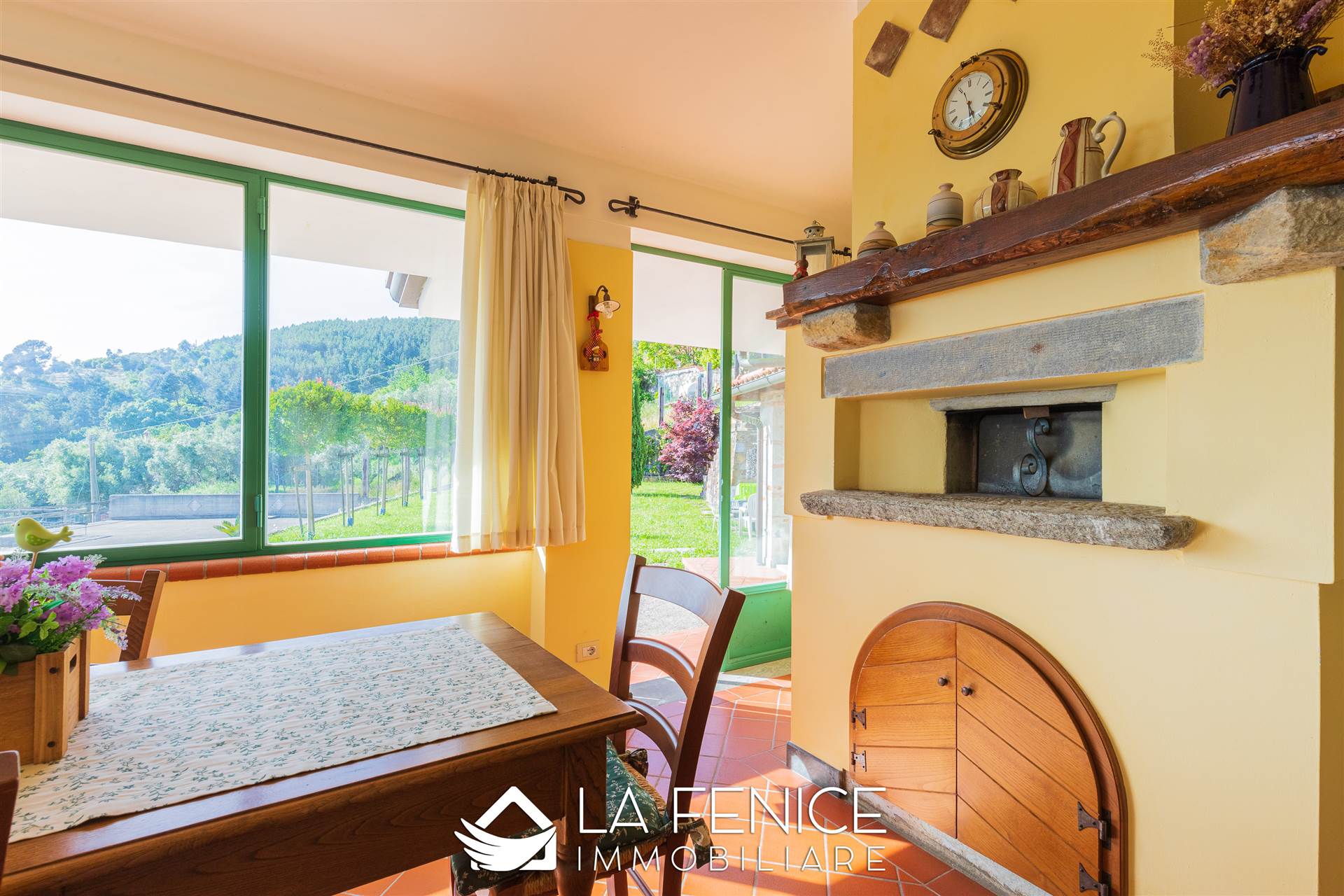 Villa a Montignoso con 8 locali di 400 m2 - Foto