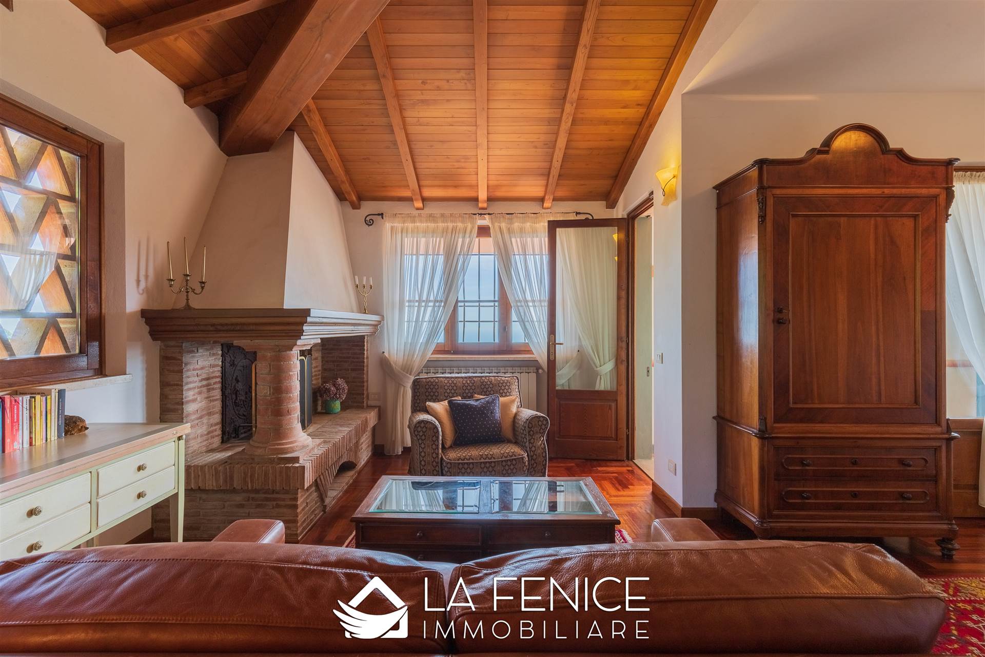 Villa a Montignoso con 8 locali di 400 m2 - Foto