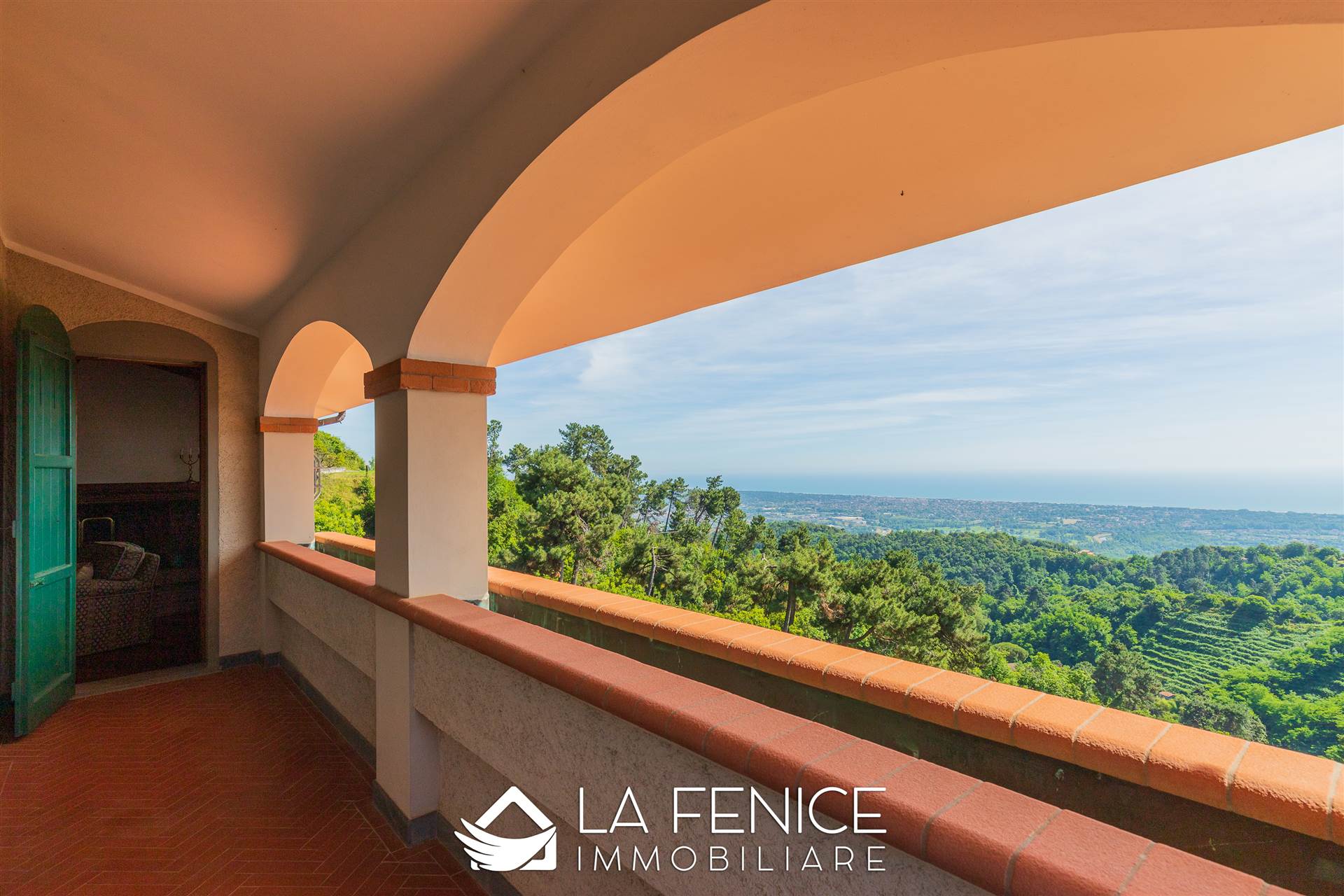 Villa a Montignoso con 8 locali di 400 m2 - Foto