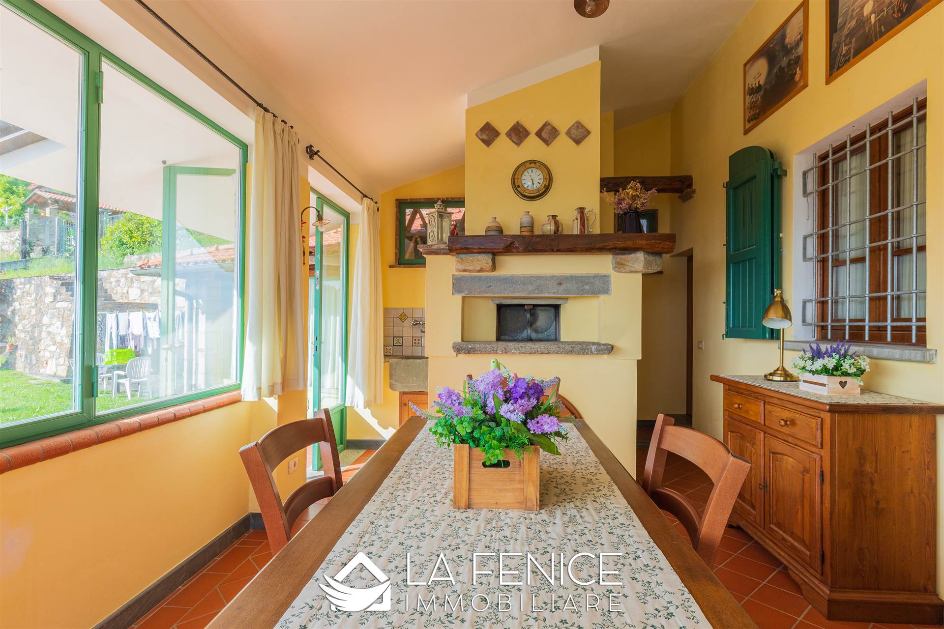 Villa a Montignoso con 8 locali di 400 m2 - Foto