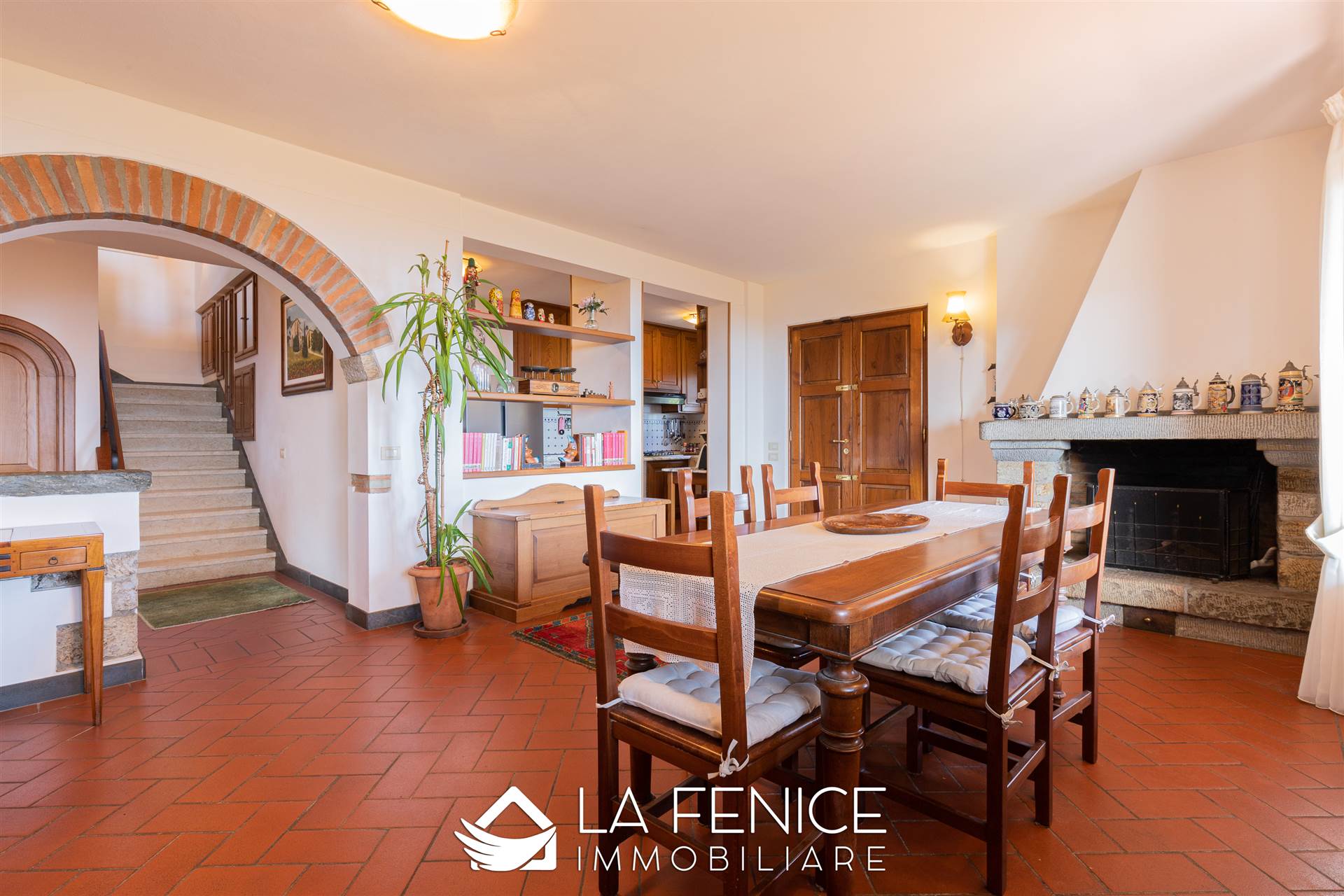 Villa a Montignoso con 8 locali di 400 m2 - Foto