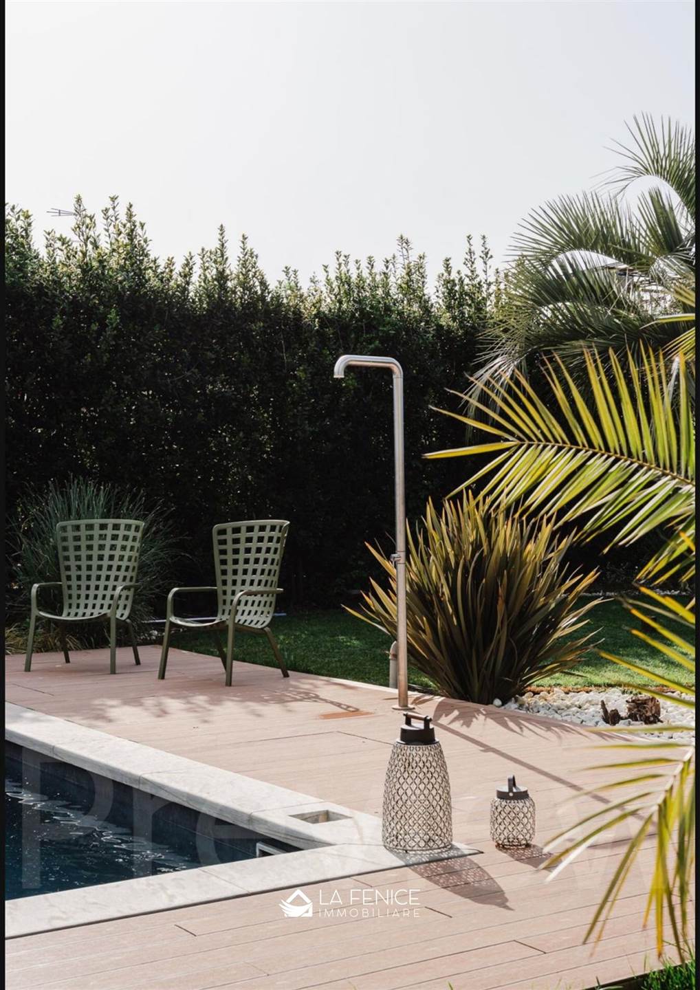 Villa a Montignoso con 7 locali di 236 m2 - Foto