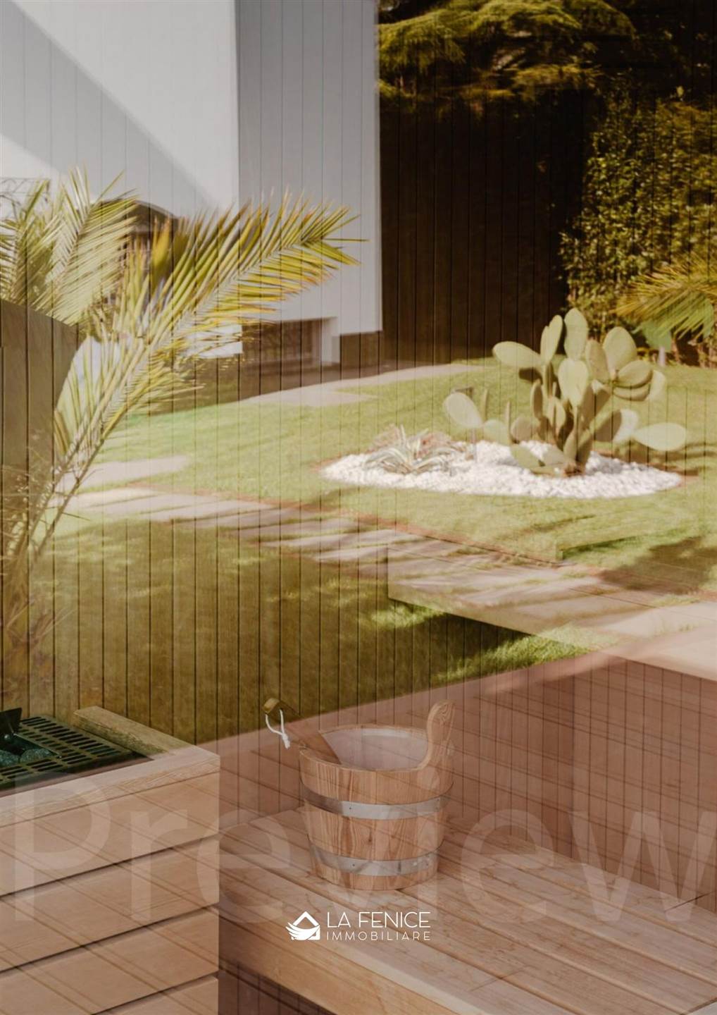 Villa a Montignoso con 7 locali di 236 m2 - Foto