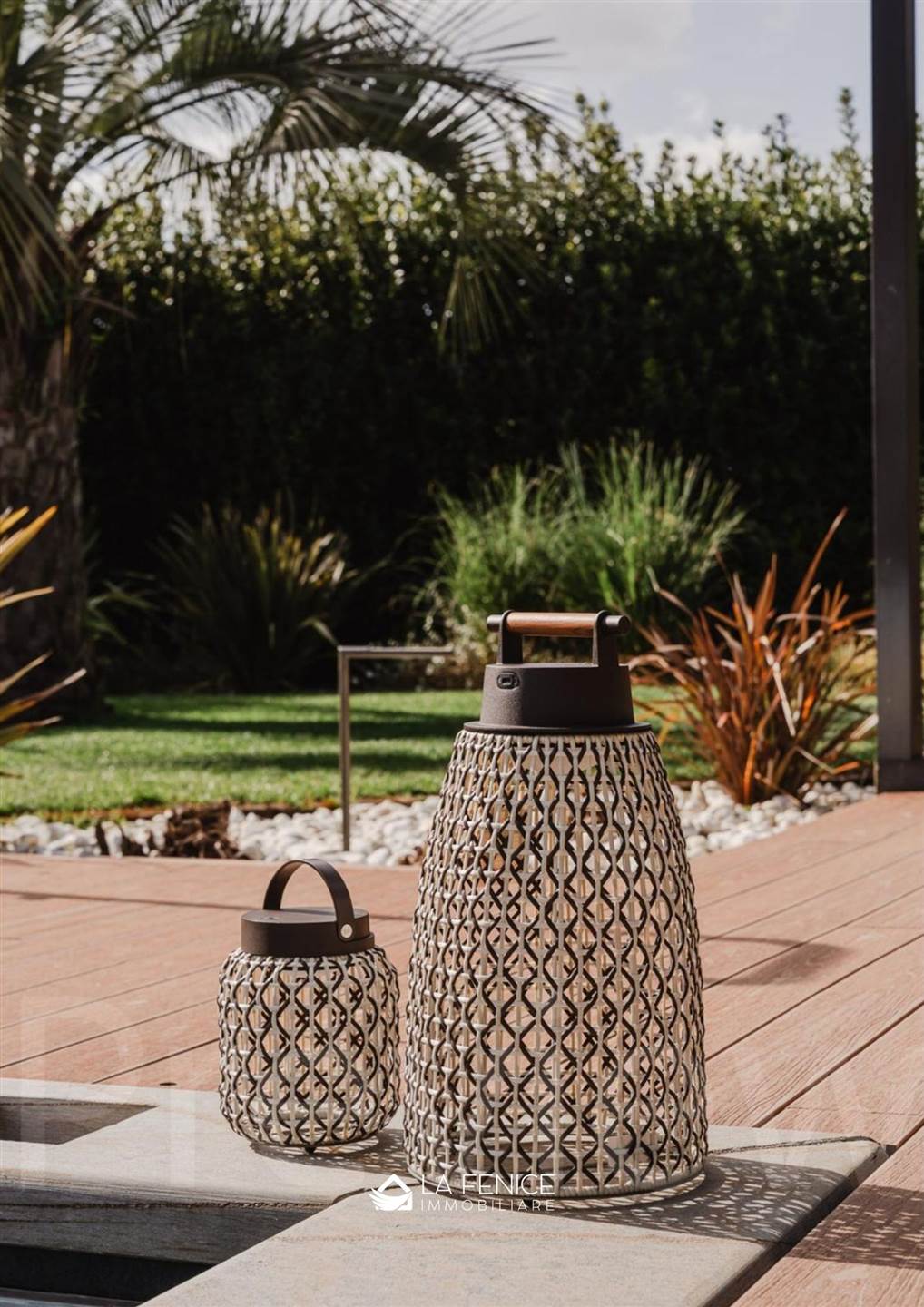 Villa a Montignoso con 7 locali di 236 m2 - Foto