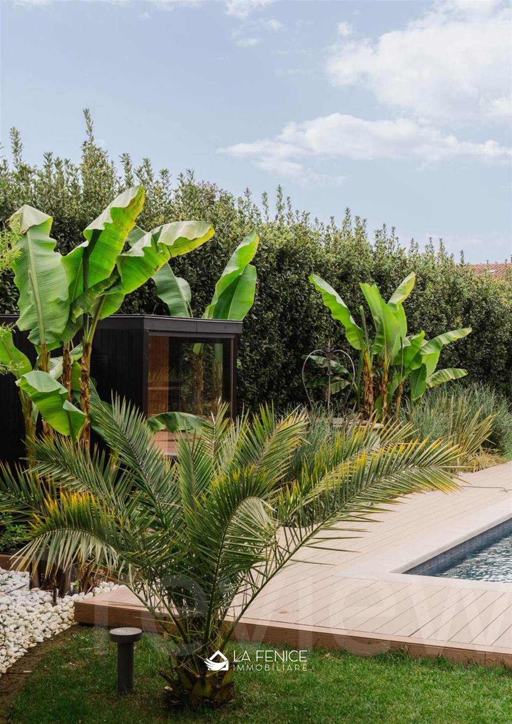 Villa a Montignoso con 7 locali di 236 m2 - Foto