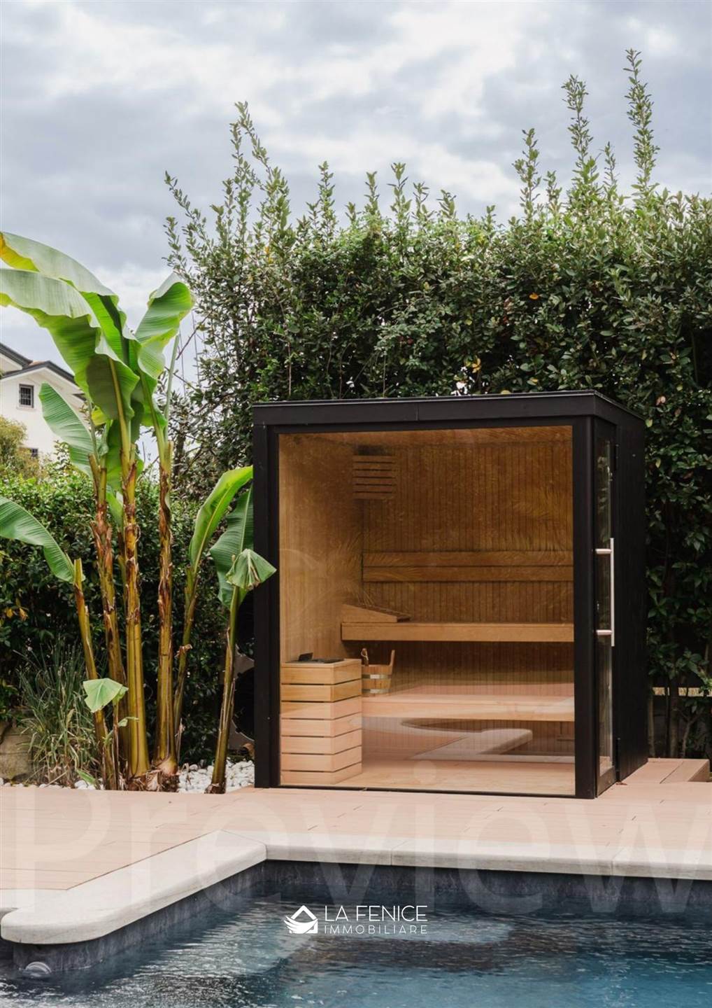 Villa a Montignoso con 7 locali di 236 m2 - Foto