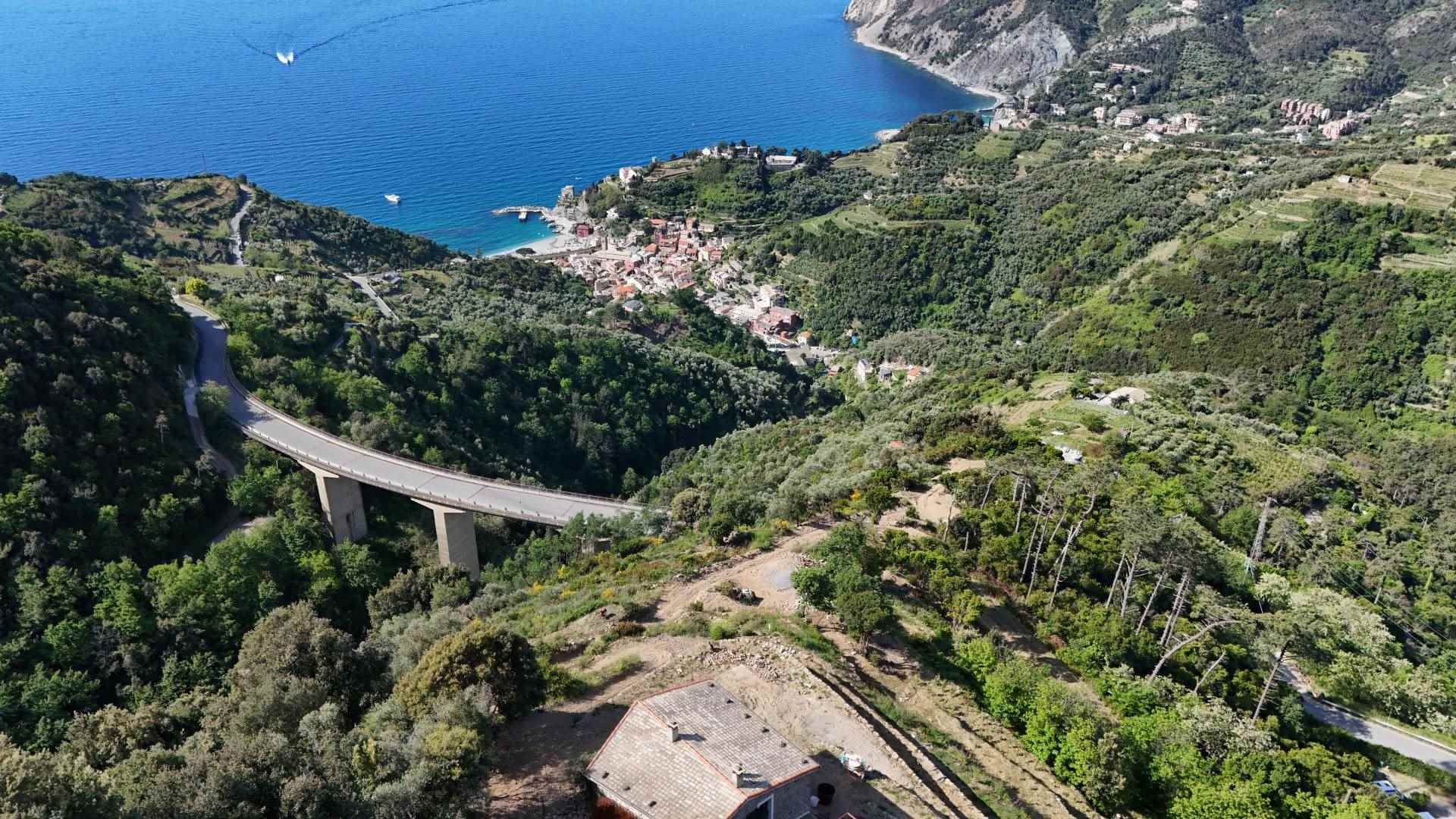 Rustico casale a Monterosso al mare con 8 locali di 22311 m2 - Foto
