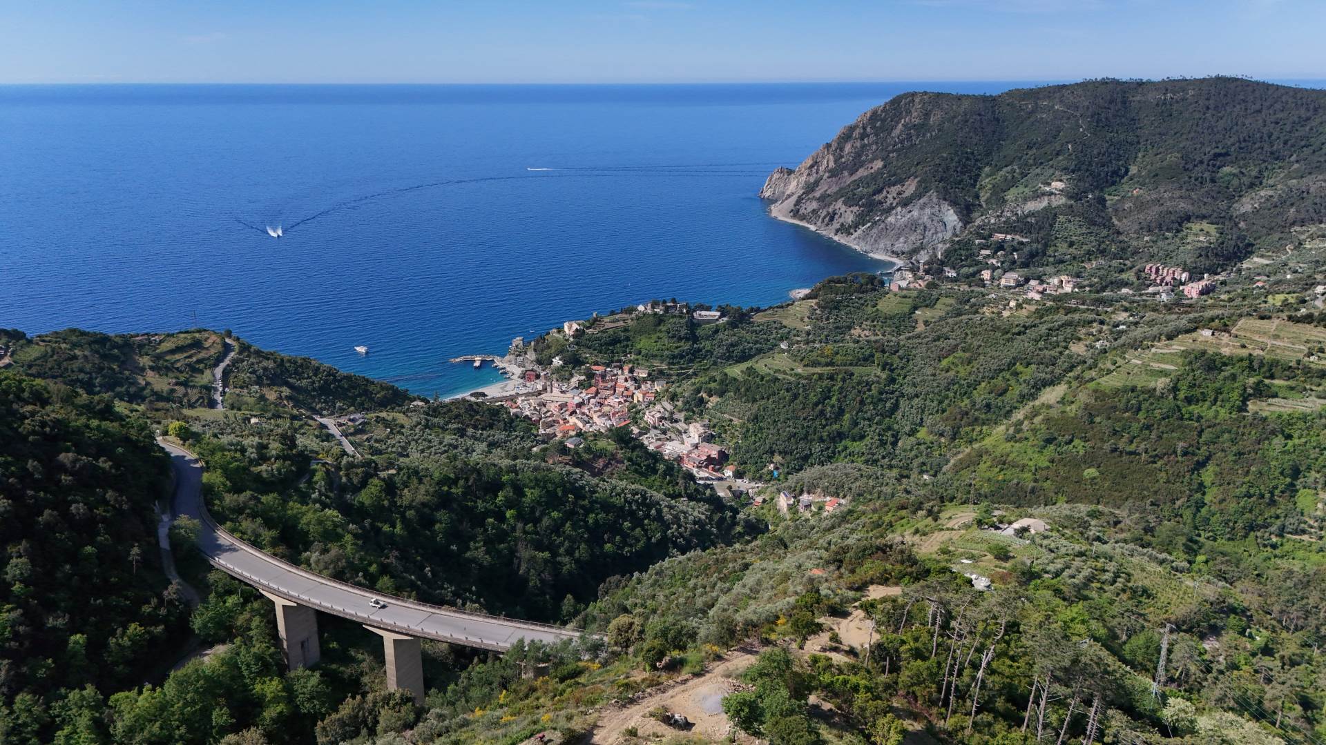 Rustico casale a Monterosso al mare con 8 locali di 22311 m2 - Foto