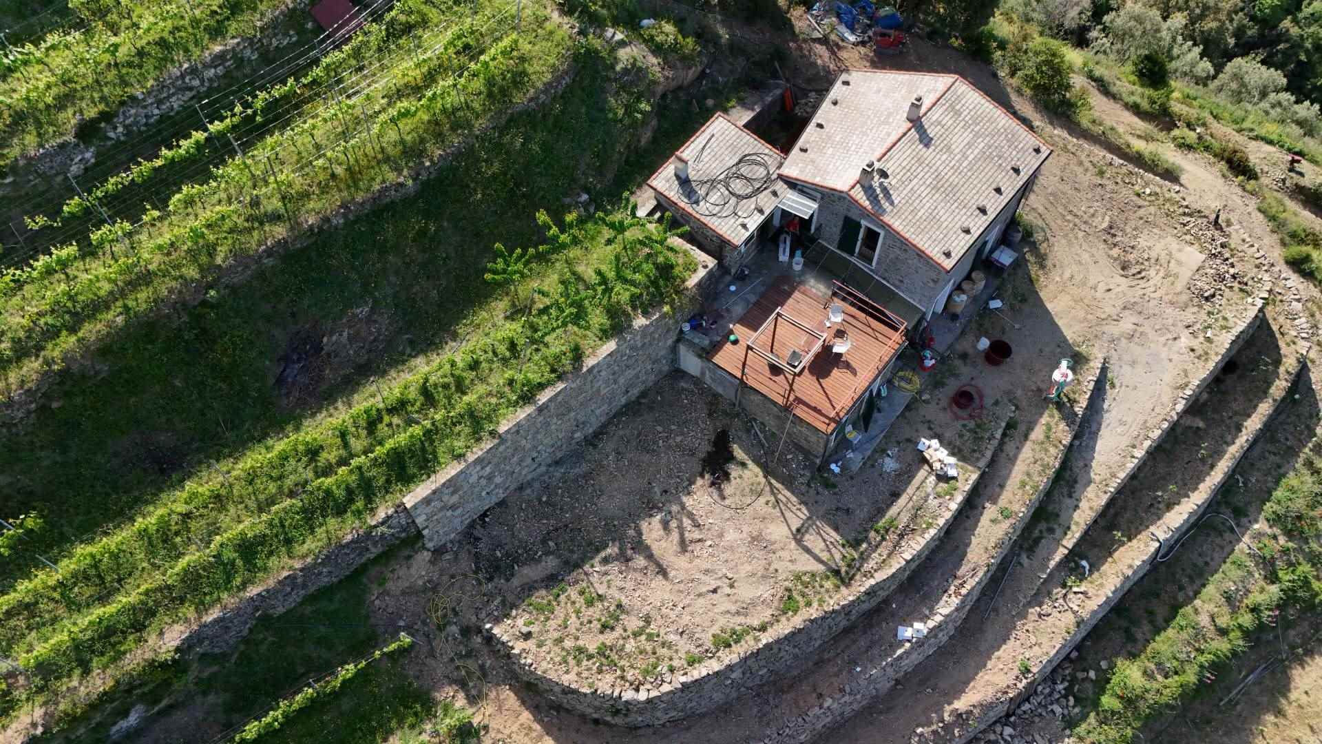 Rustico casale a Monterosso al mare con 8 locali di 22311 m2 - Foto