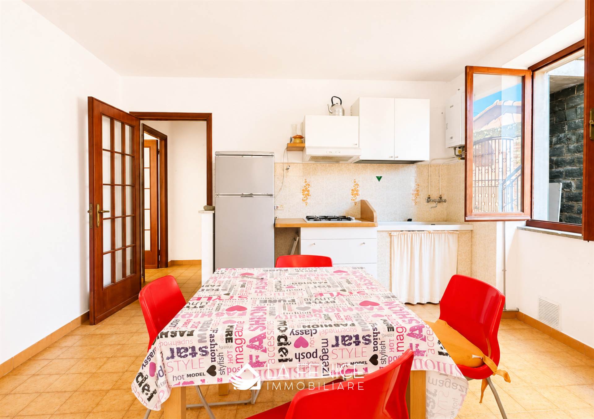 Appartamento a Vernazza con 10 locali di 211 m2 - Foto
