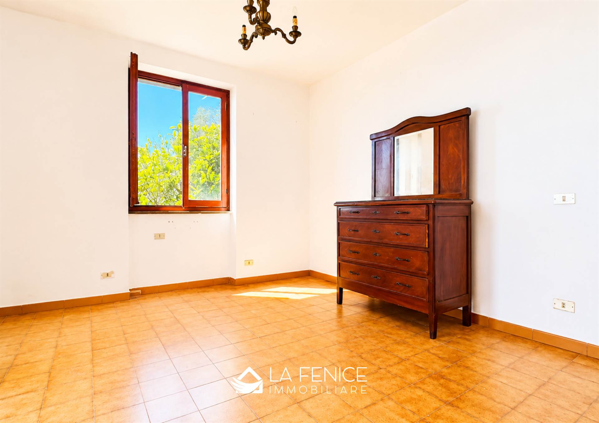 Appartamento a Vernazza con 10 locali di 211 m2 - Foto