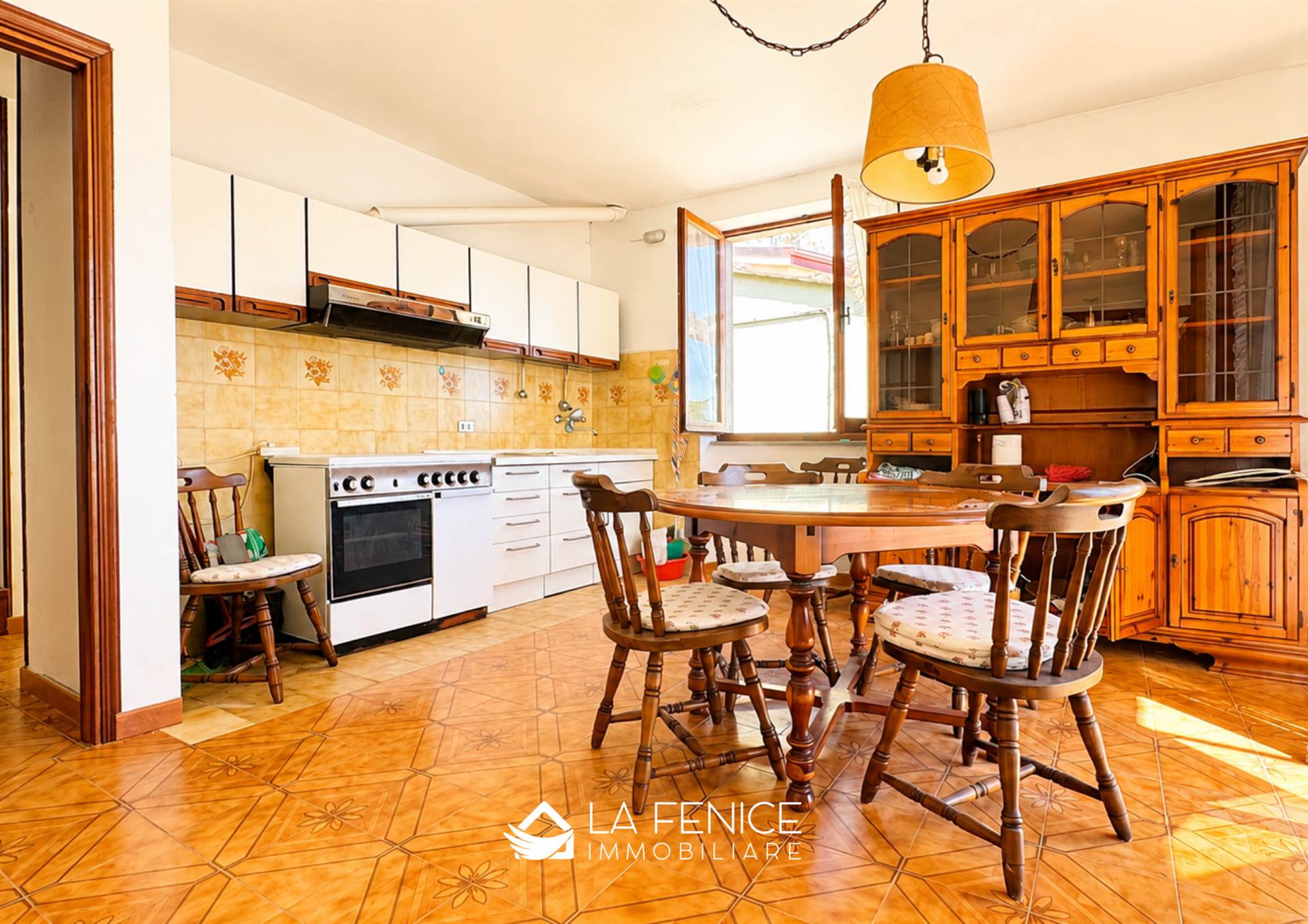 Appartamento a Vernazza con 10 locali di 211 m2 - Foto