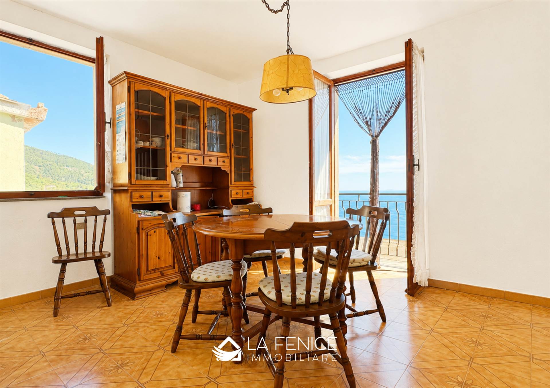 Appartamento a Vernazza con 10 locali di 211 m2 - Foto
