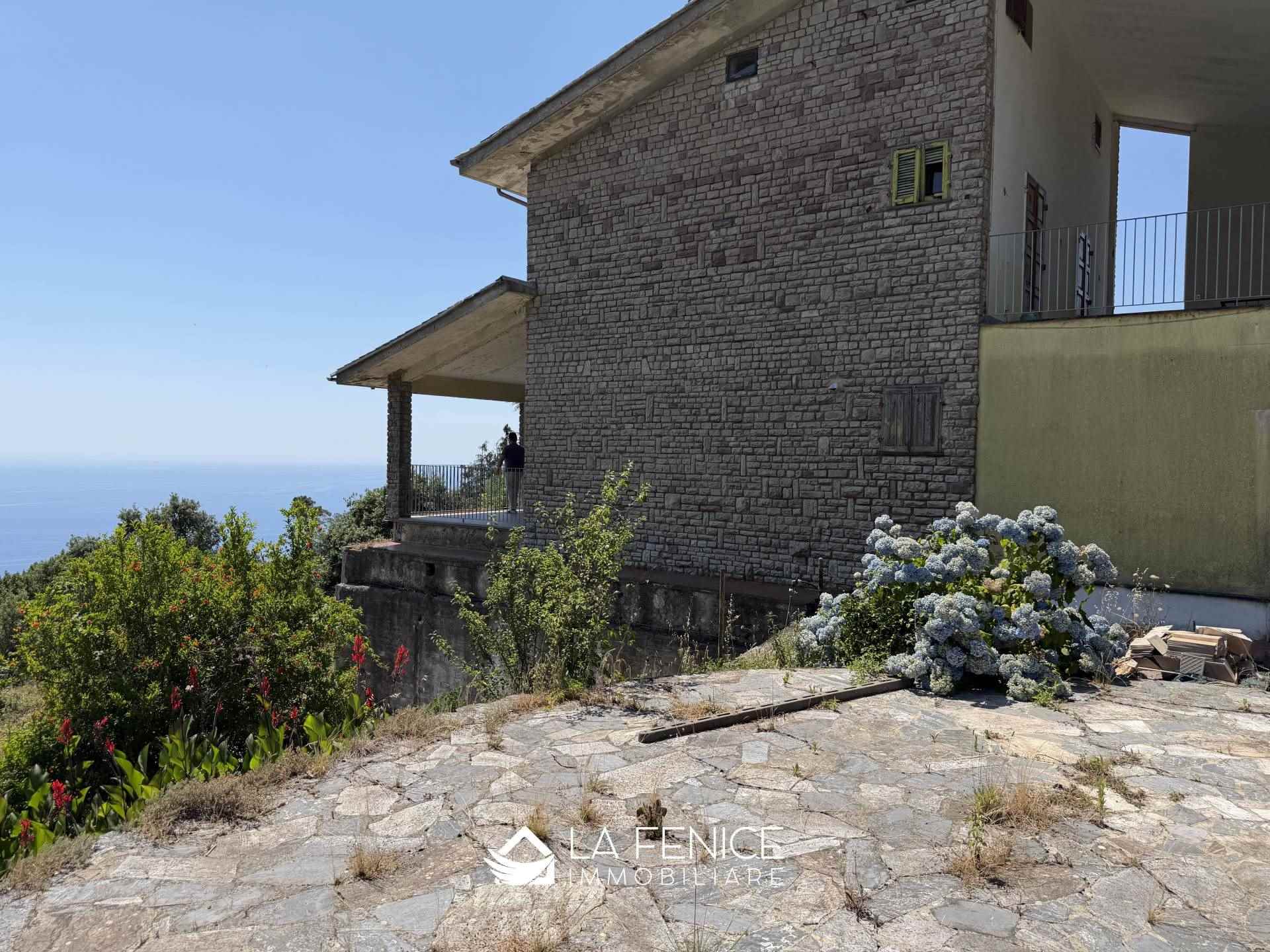 Rustico casale a Riomaggiore con 8 locali di 379 m2 - Foto Rustico casale a Riomaggiore con 8 locali di 379 m2 - Foto