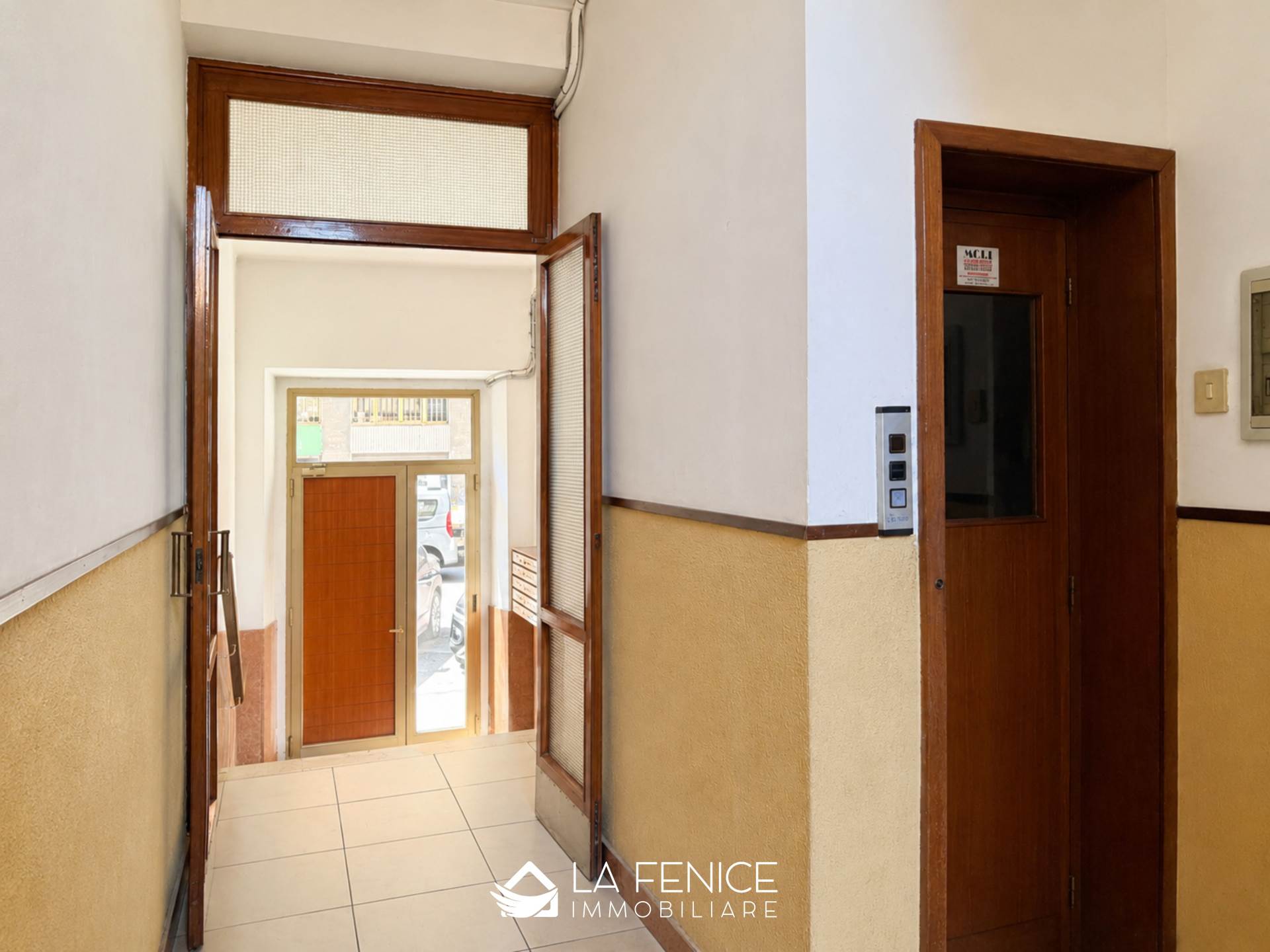 Appartamento a La spezia con 4 locali di 110 m2 - Ingresso Condominiale