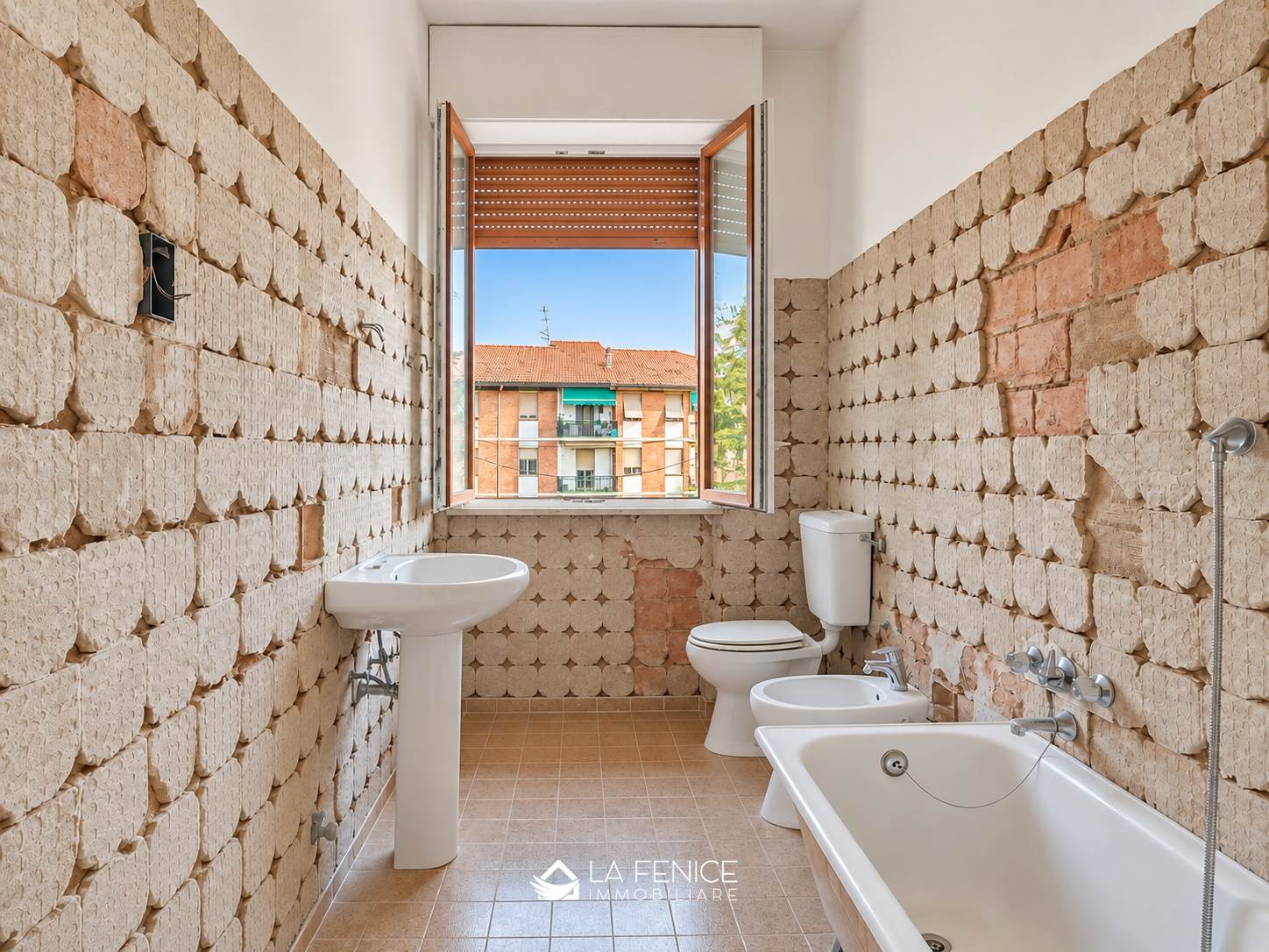 Appartamento a La spezia con 4 locali di 96 m2 - Foto Appartamento a La spezia con 4 locali di 96 m2 - Foto