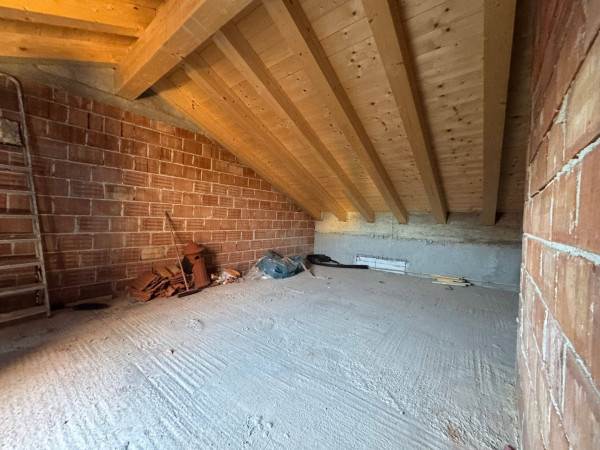 Appartamento a La spezia con 8 locali di 210 m2 - Foto
