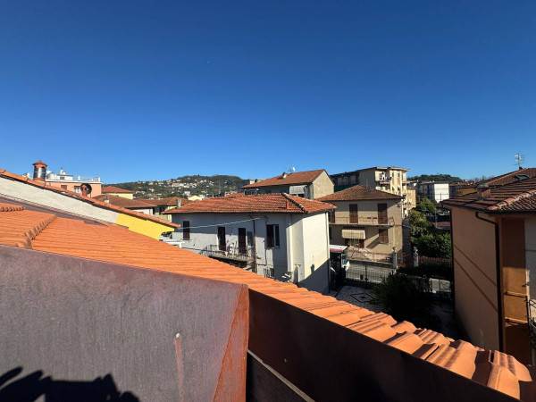 Appartamento a La spezia con 8 locali di 210 m2 - Foto