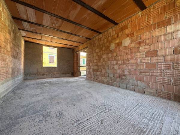 Appartamento a La spezia con 8 locali di 210 m2 - Foto