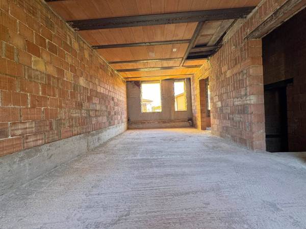 Appartamento a La spezia con 8 locali di 210 m2 - Foto